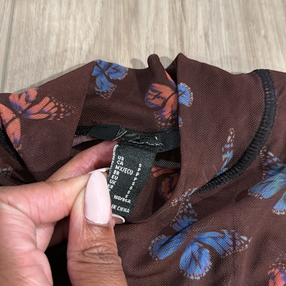 Butterfly Top - Picture 7 of 7